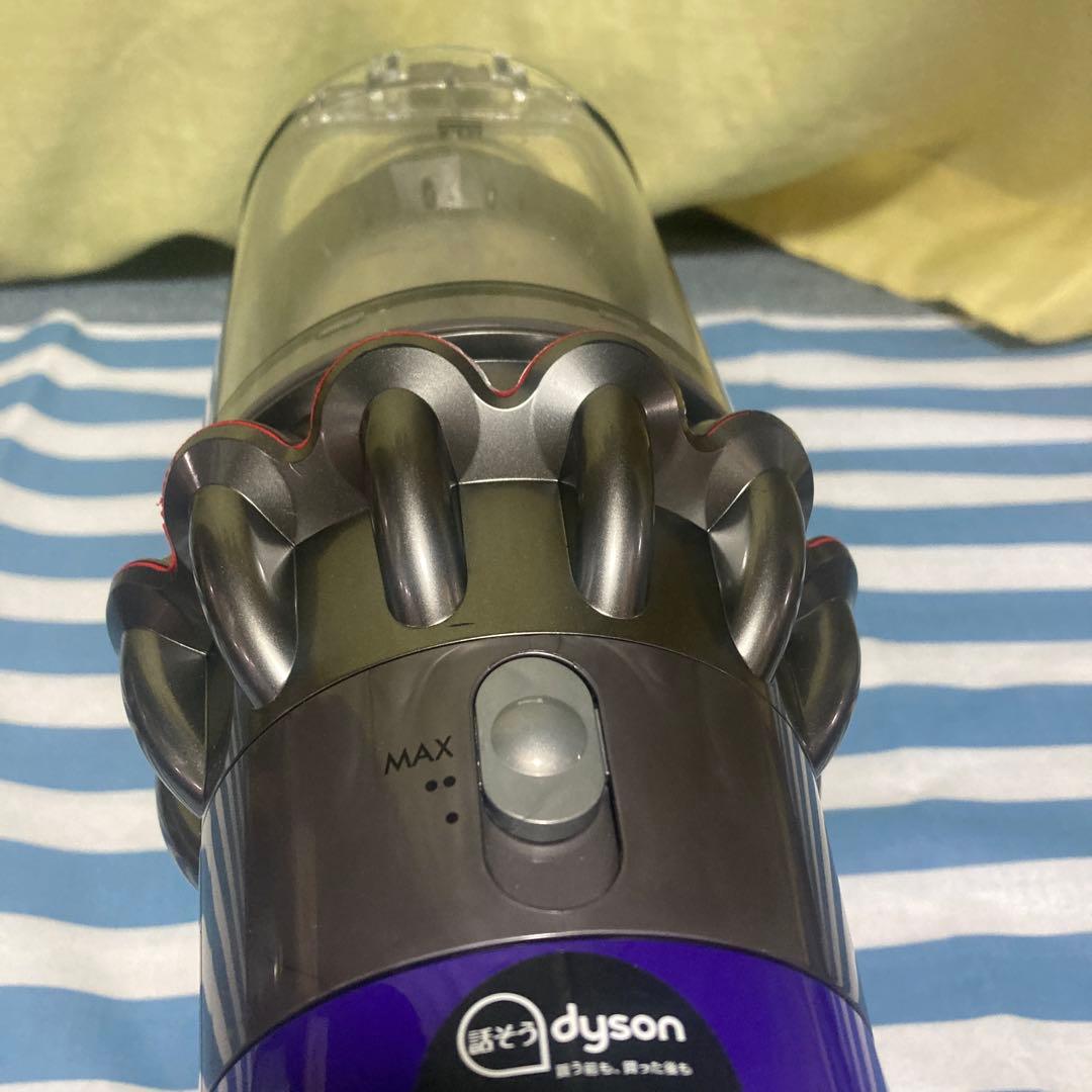 ダイソンＳＶ１２分解清掃済(限定　床ブラシ、ホース、壁掛け収納プラケットサービス