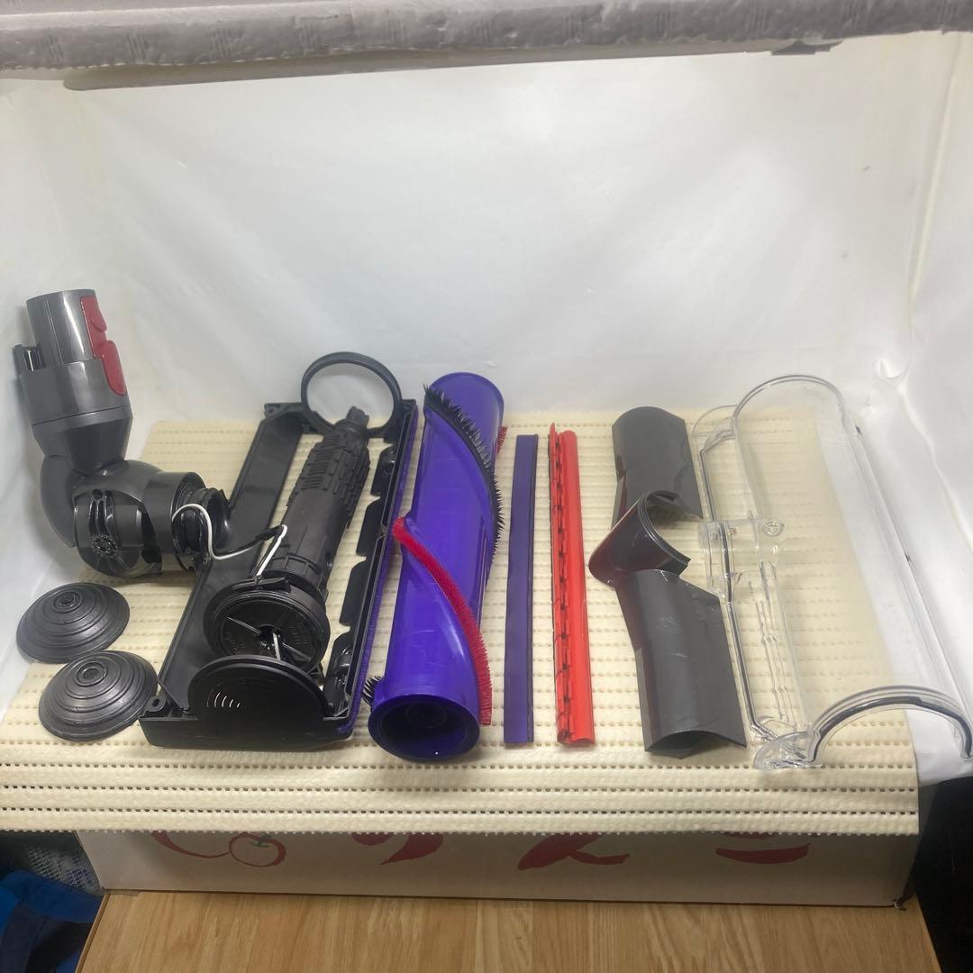 ダイソンＳＶ１２分解清掃済(限定　床ブラシ、ホース、壁掛け収納プラケットサービス