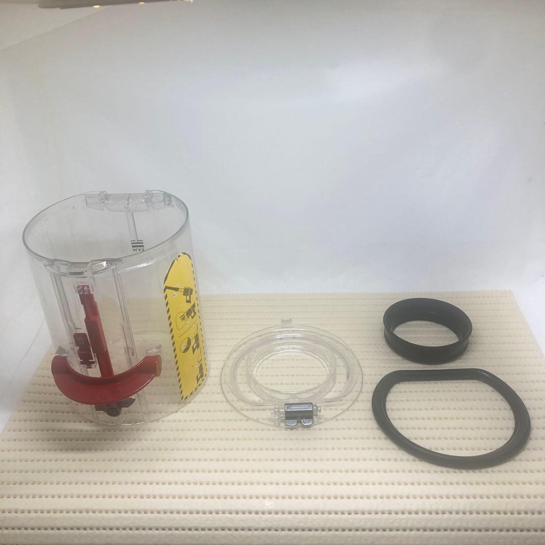 ダイソンＳＶ１２分解清掃済(限定　床ブラシ、ホース、壁掛け収納プラケットサービス