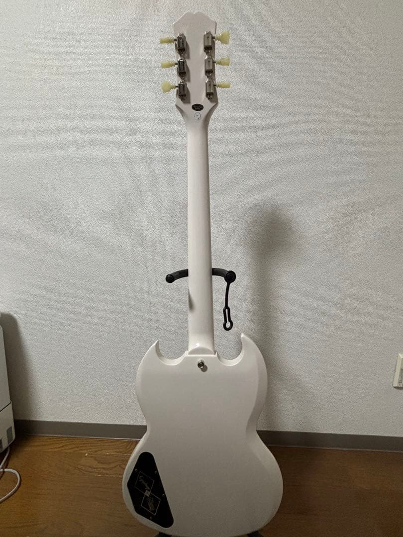 Epiphone レスポールSG ホワイト　エレキギター　ハードケース付き