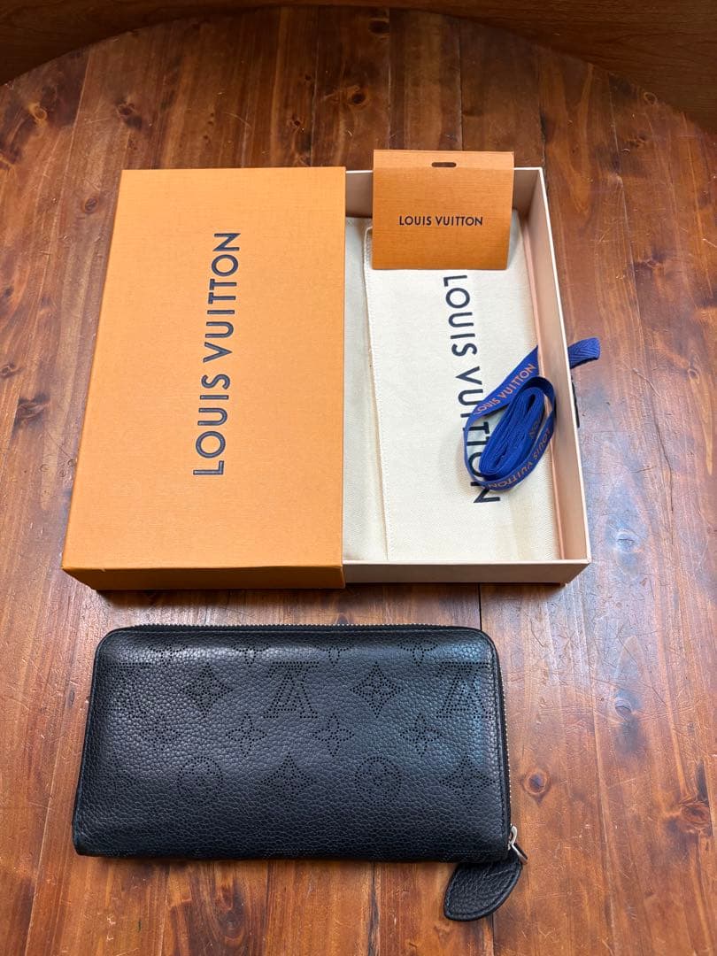 ルイヴィトン マヒナジッピーウォレットm61867 ノワール