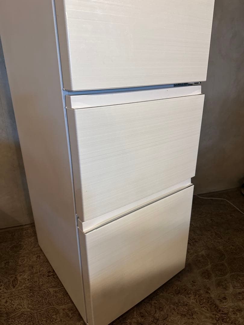 ①py】2023年　美品　haier 冷蔵庫　335L 格安