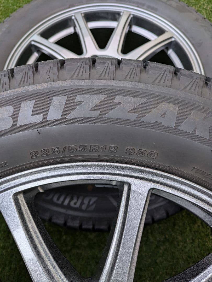 【送料込】ブリザック VRX3 18インチ 225/55R18 スタッドレス