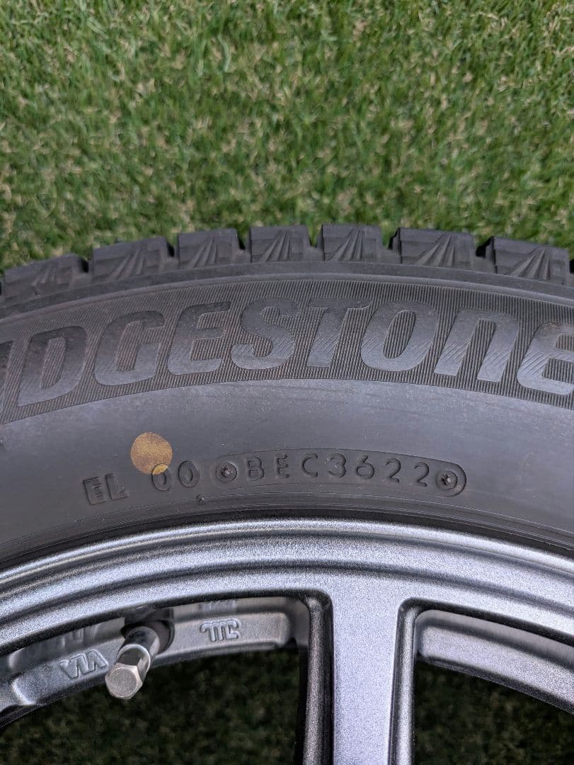 【送料込】ブリザック VRX3 18インチ 225/55R18 スタッドレス