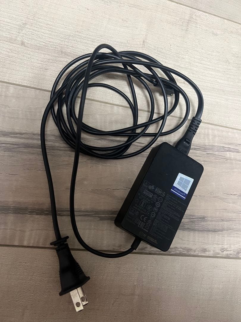 【値下げしました】Microsoft Surface Pro 充電器付き