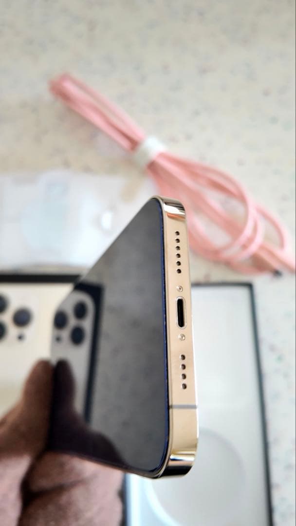 【最終価格Ankerコード付】iPhone 13ProMaxゴールド 256GB