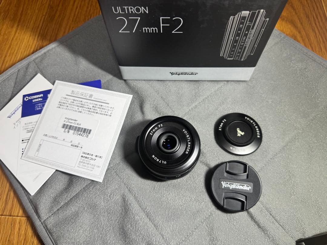【ほぼ新品】　Voigtländer Ultron 27mm F2 Xマウント