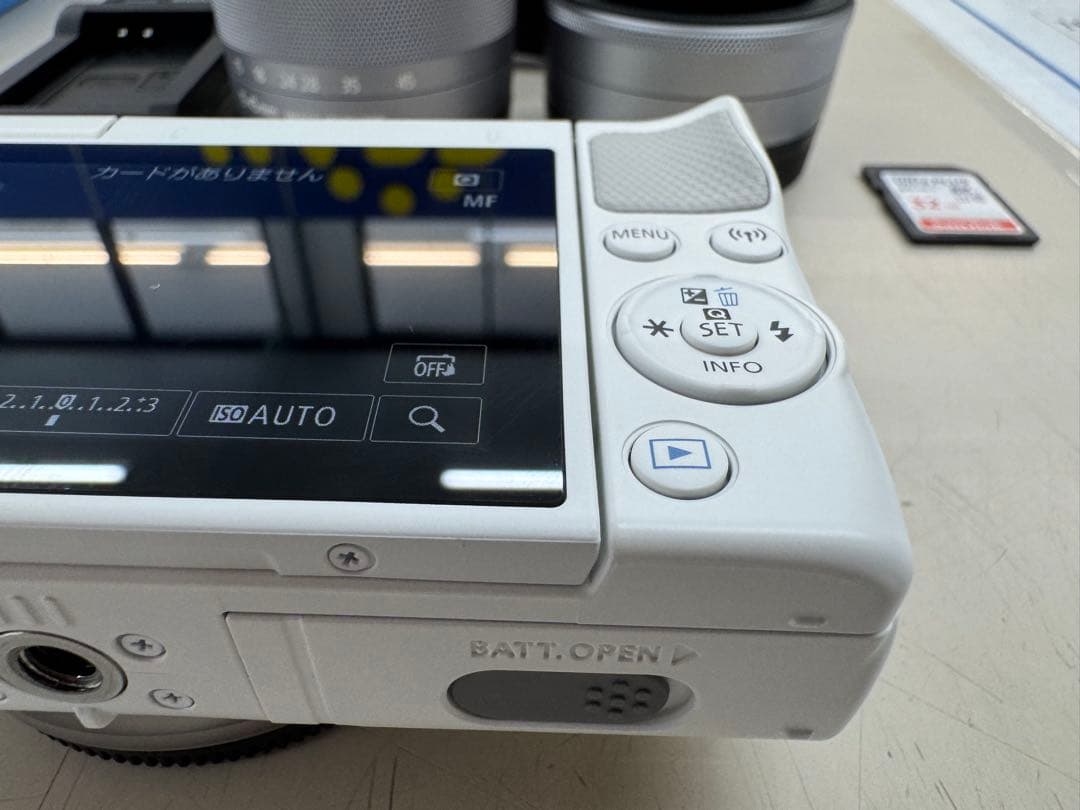 Canon EOS M100 ミラーレスカメラセット