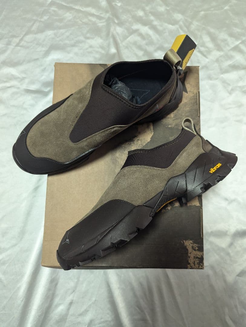 新品未使用　ROA Slip On　スニーカー　ロア　ブラウン