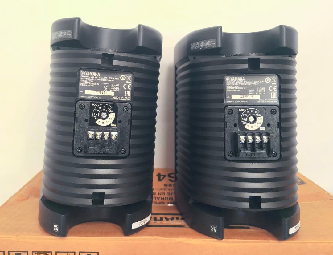 ほぼ新品　YAMAHA ヤマハ　VS4 スピーカー　2個セット ブラック