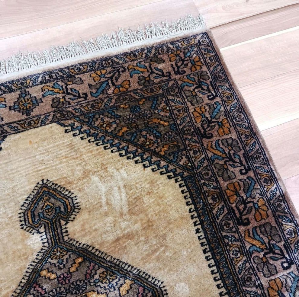 Y3075 パキスタン絨毯 ウール 手織り 181×122㎝ トライバルラグ