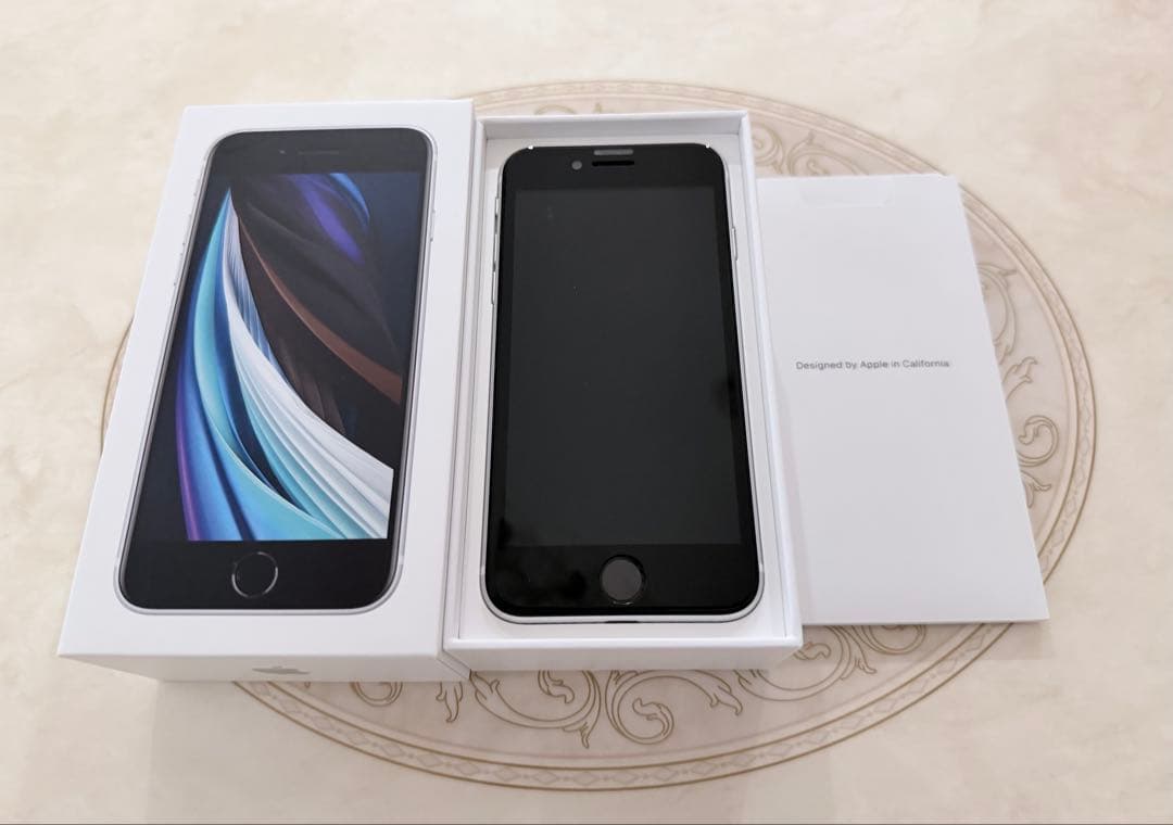 Apple iPhone SE (第2世代) ホワイト64GB 中古品