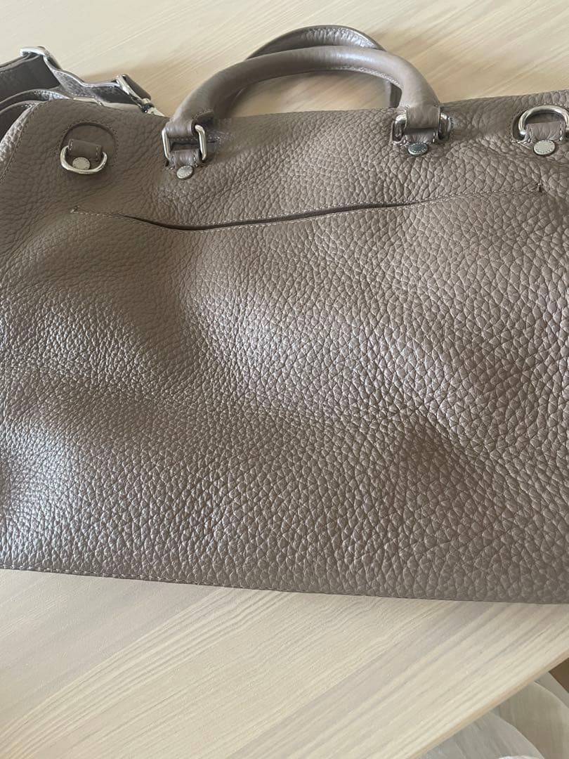 オルチアーニ　ビジネスバッグ　ユニセックス