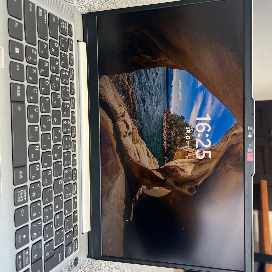 Lenovo シルバー ノートPC USBポート付き