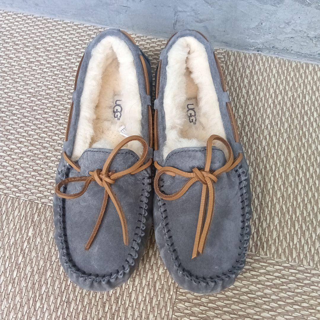 【未使用】UGG アグ DAKOTA ダコタ　モカシン ムートン 22cmグレー