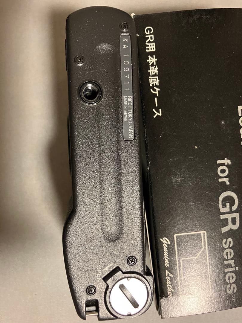 RICOH GR1 フィルムカメラ 純正ボトムケース付き