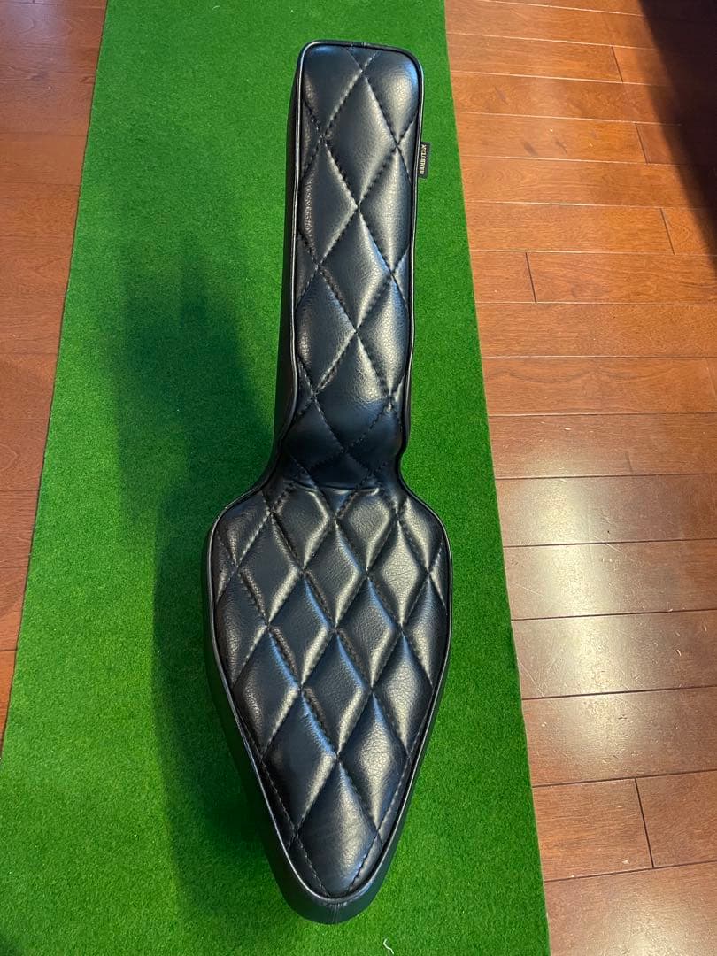 ハーレー　RAMBUTAN キンクイシート　合皮　4速フレーム リジッド