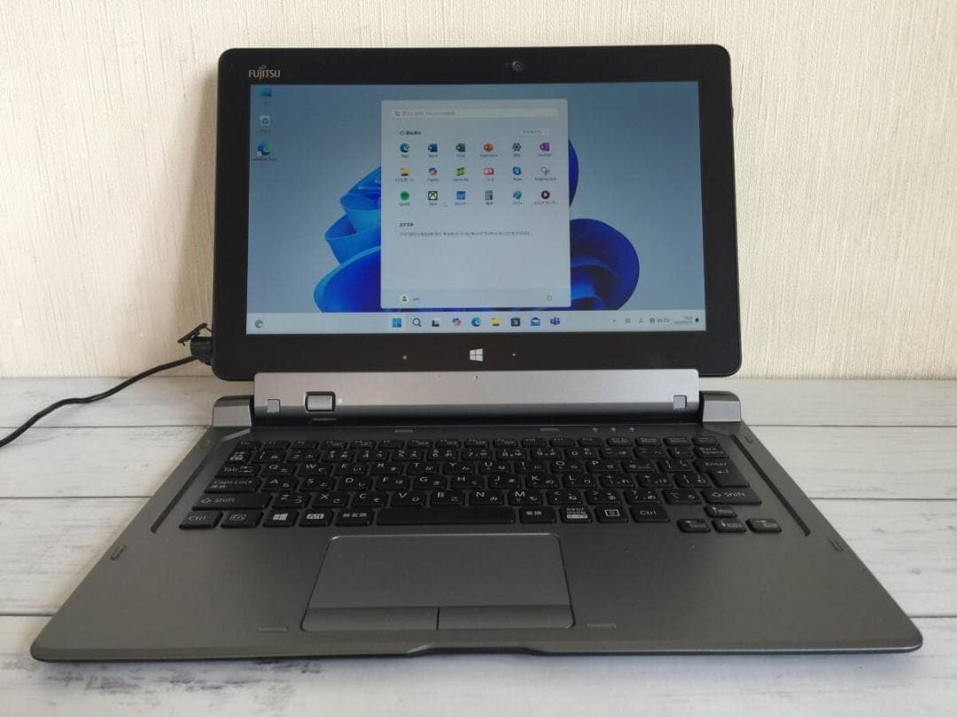 富士通 ARROWS Tab Q665 11.6型 タブレットノートパソコン