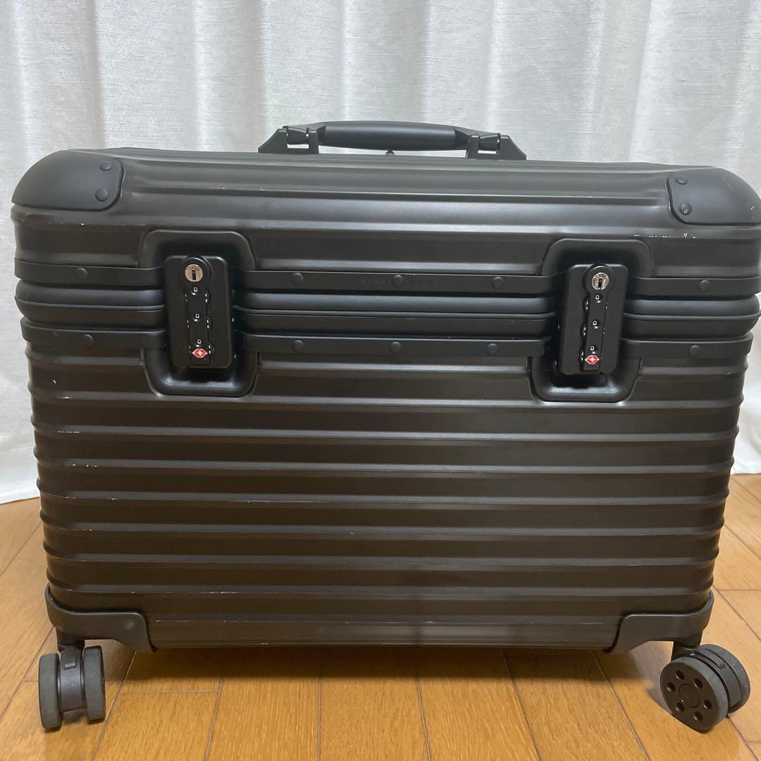 旅行かばん・小分けバッグ rimowa pilot Black