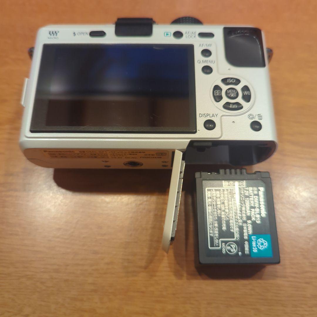 Panasonic Lumix　GF1 ホワイト ミラーレスカメラ