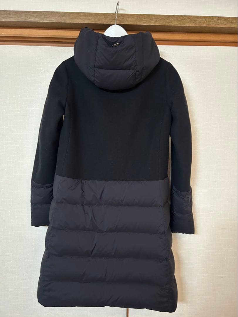 Herno フード付きロングダウンジャケット