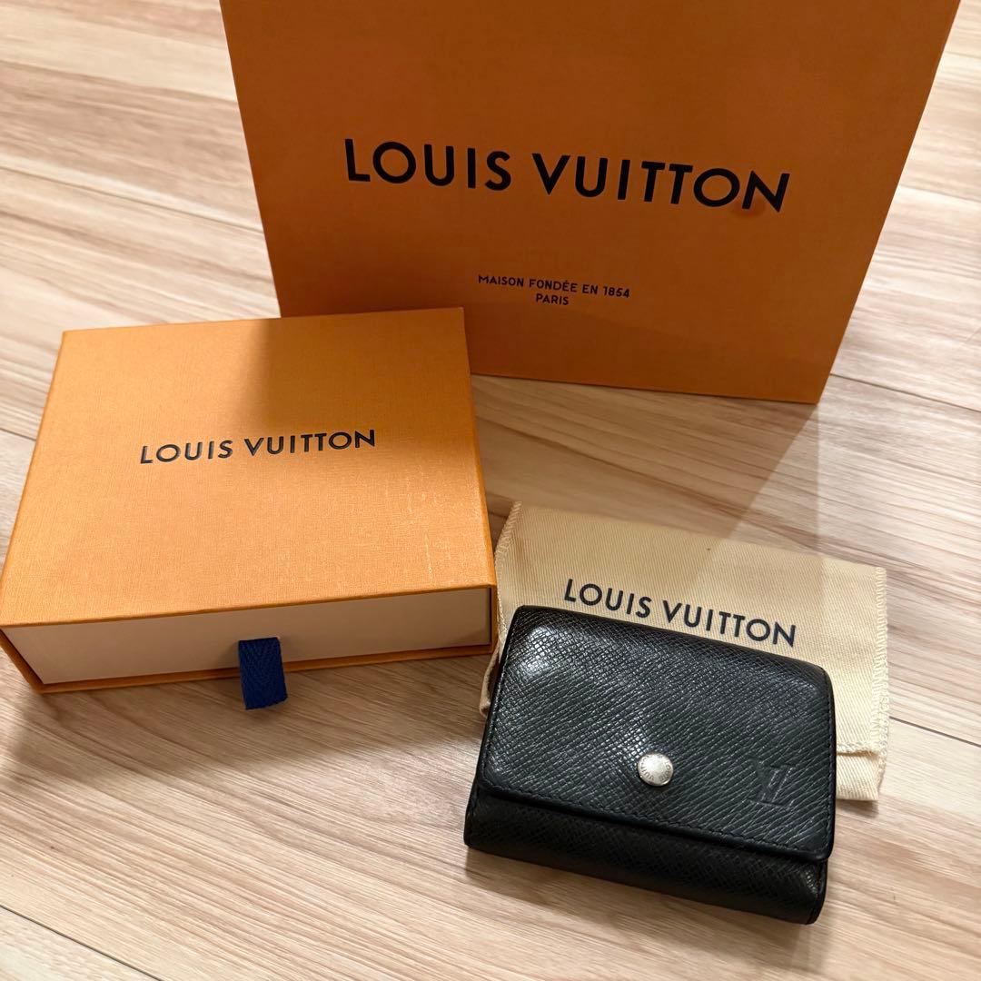 LOUIS VUITTON タイガ　ケース
