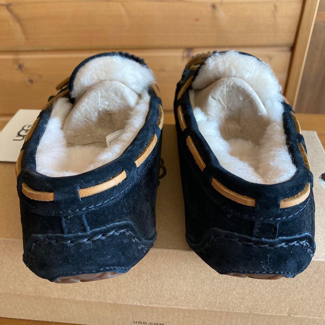 【Chi-⭐︎】【新品】UGG DAKOTA ダコタ 24cm(US7) 黒