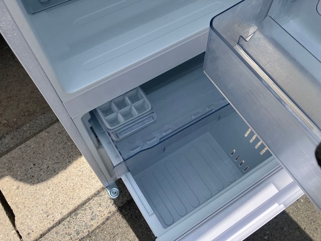 【2025年製 使用3ヶ月】 冷蔵庫 YRZ-F15MW