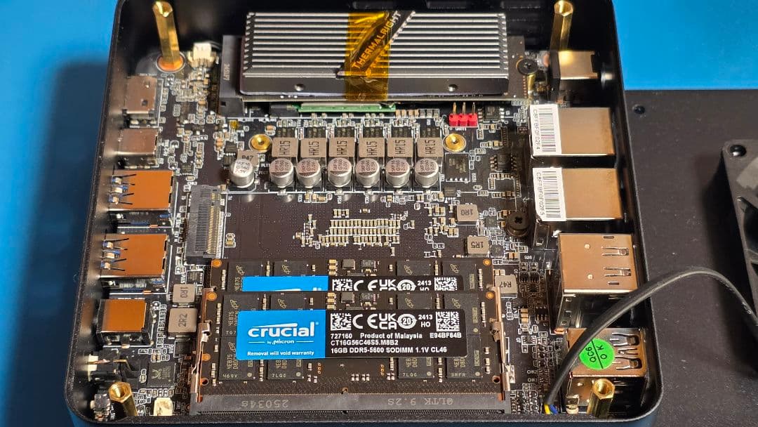 Topton ミニPC(Ryzen AI 9 HX 370 ES品搭載)