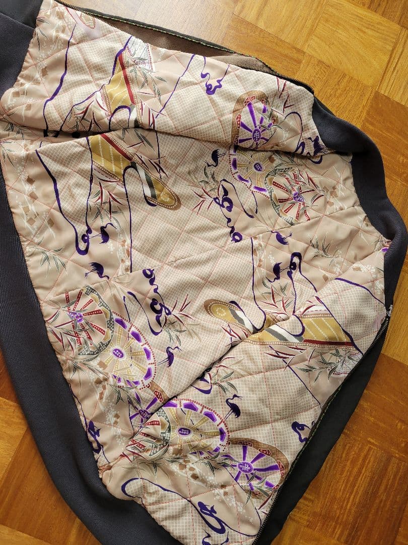 め0101着物リメイク正絹古布黒留袖江戸褄鶴文ヴィンテージスカジャンハンドメイド