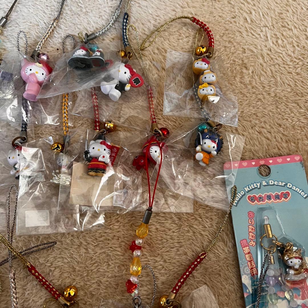 ハローキティ　ご当地キティ　根付けストラップ　60点　まとめ売り