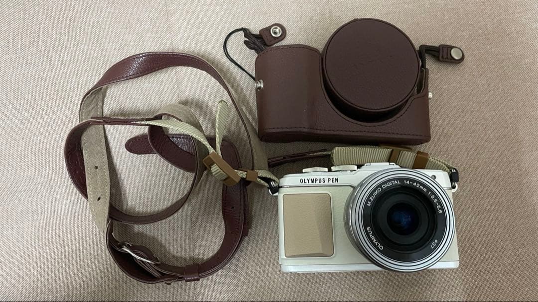 オリンパス PEN E-PL9 ホワイト カメラケース付き