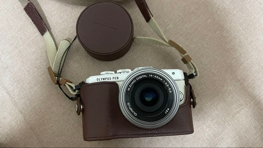 オリンパス PEN E-PL9 ホワイト カメラケース付き