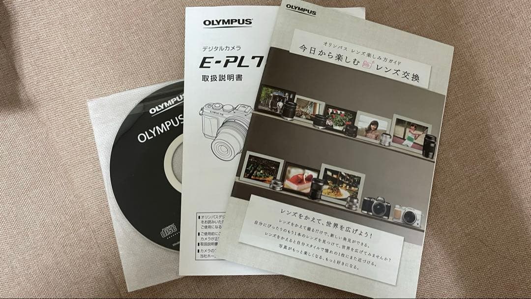 オリンパス PEN E-PL9 ホワイト カメラケース付き