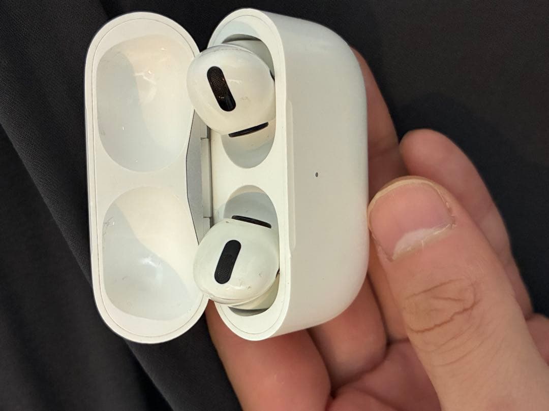 AirPods Pro 本体、