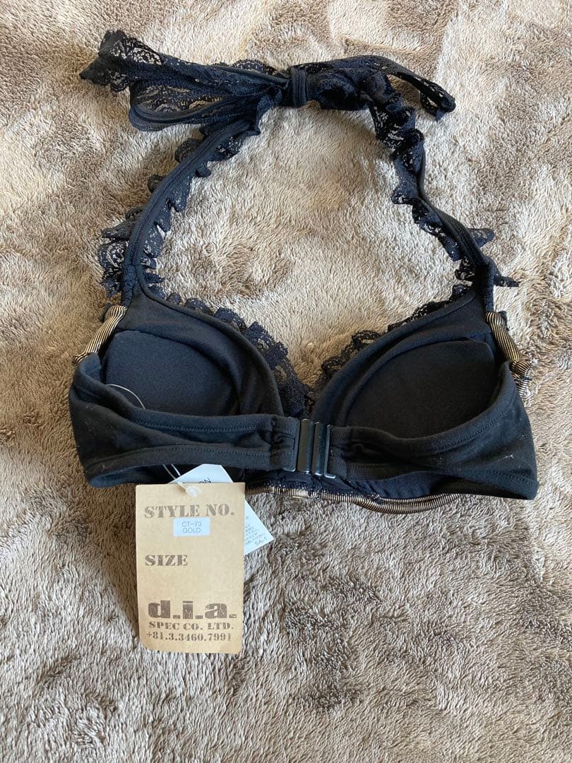 【新品未使用、タグ付き】　d.i.a. ブラック×ゴールド ベアトップ　見せブラ