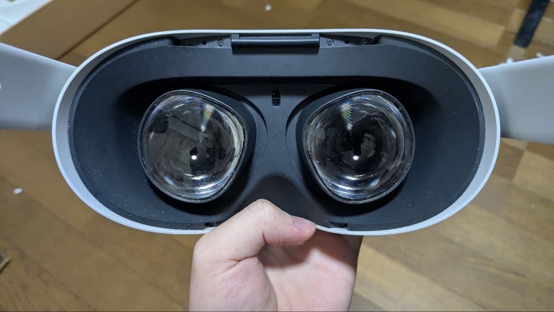  Quest 2 (本体とコントローラーのみ)