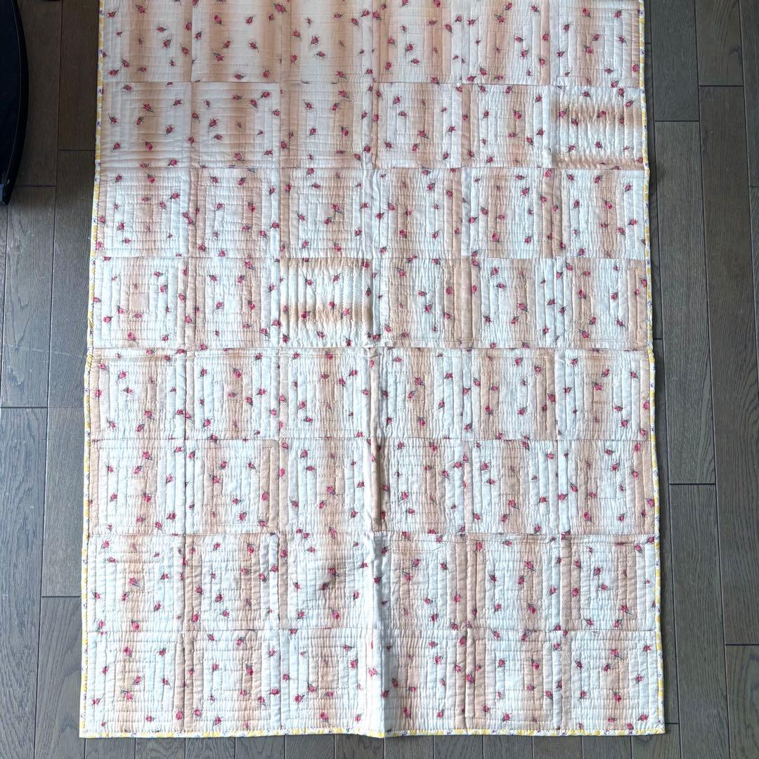 ハンドメイドタペストリー　ベビーキルト