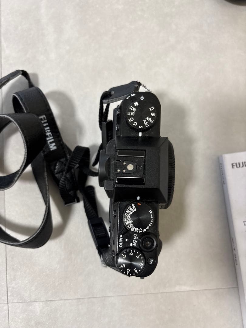 Tony　富士フイルム　X-T30 本体　レンズ付き　ミラーレスカメラ