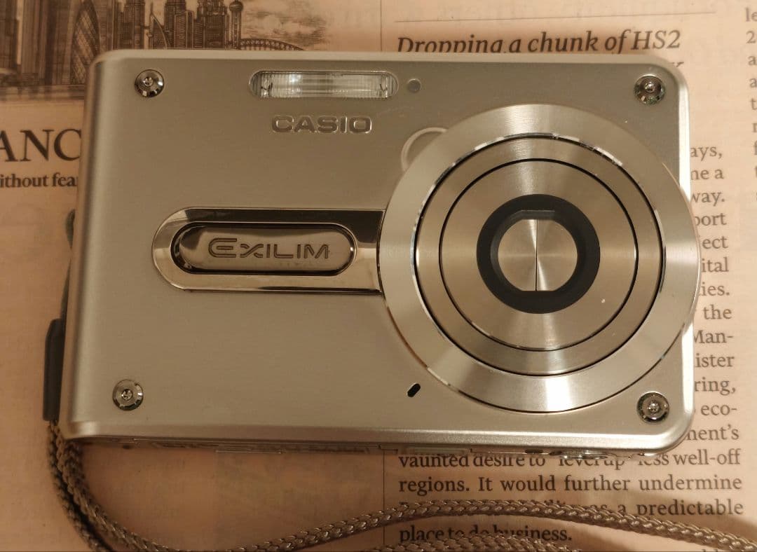 デジカメ CASIO EXILIM EX-S100