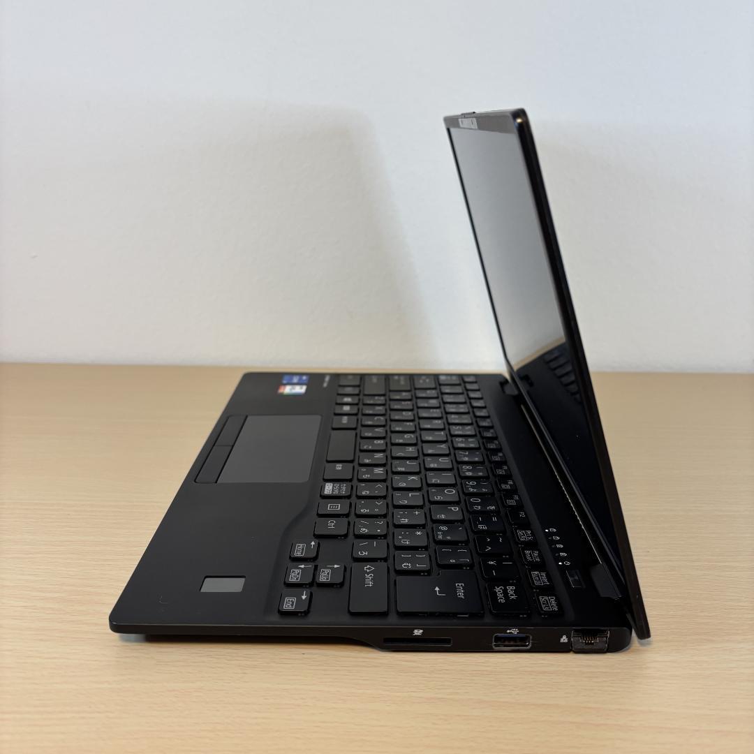 美品 軽量 富士通 U9311/F i5第11世代 SSD256GB オフィス付