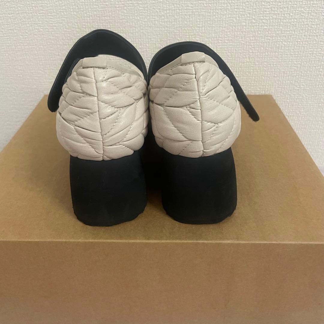 paula canovas del vas シューズ