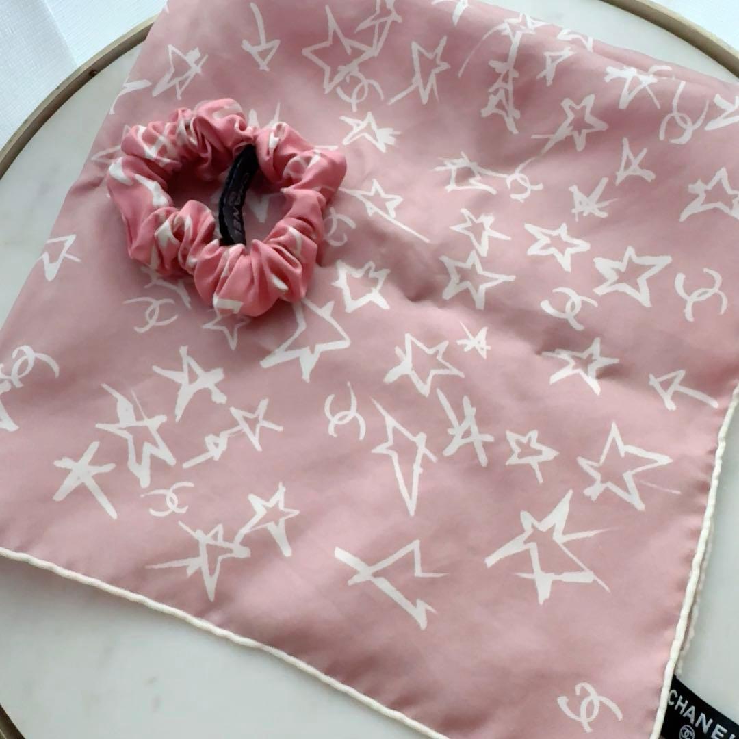 CHANEL 星柄ピンクスカーフ&シュシュセット