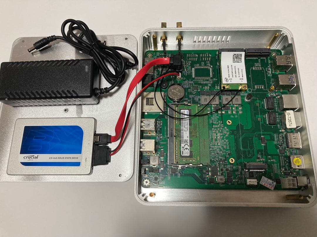 ファンレス ミニPC i5-7267U メモリ8G SSD240G Wifi