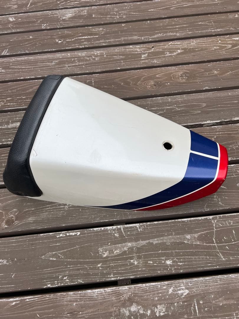 山崎商会　希少　絶版　VF750F用　シングルシートカウル　鍵パーツ付き