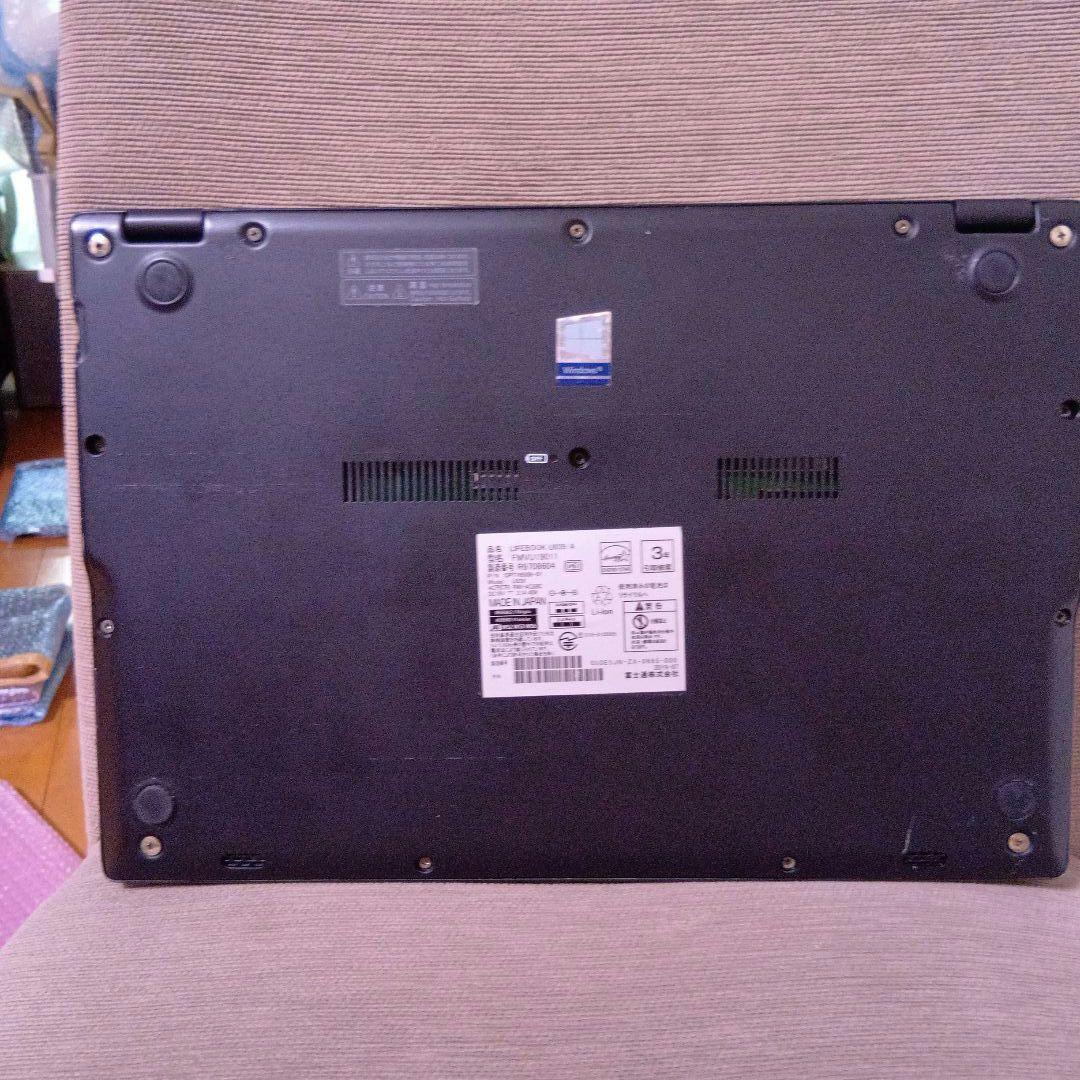 I①富士通　ＦＭＶＵ19011　U939/A