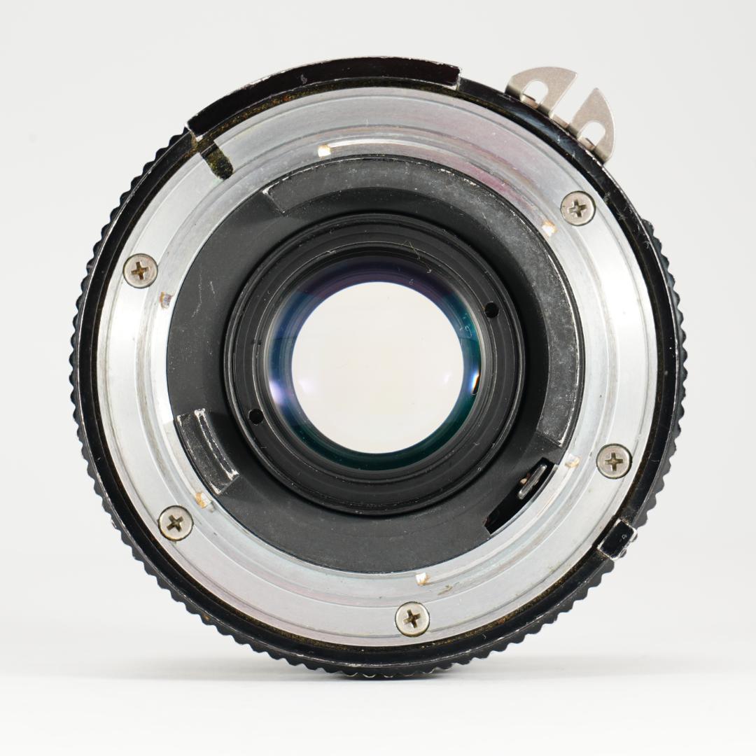 しっとりとした描写 Nikon AI Nikkor 24mm f2.8 228