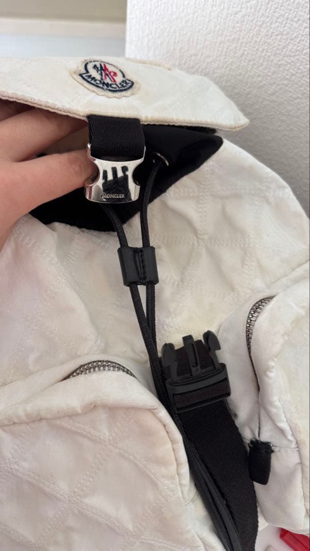 MONCLER ホワイトキルティングリュック