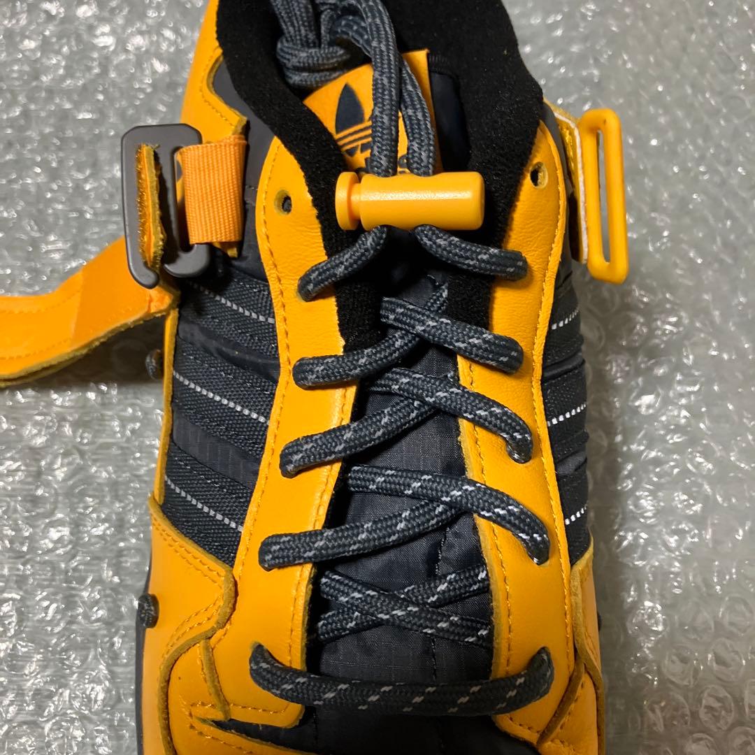 adidas フォーラムロー CAMP