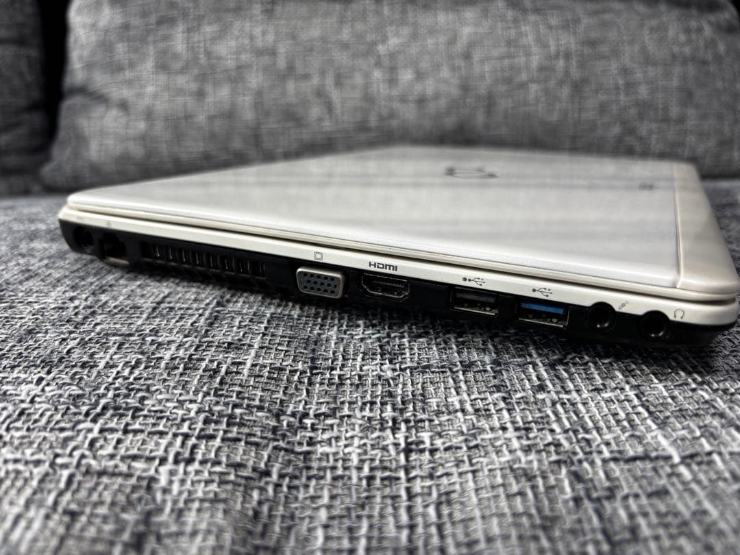 ノートパソコン FUJITSU LIFEBOOK SN54/GN